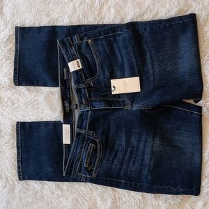 Judy Blue Mid Rise Straight Fit